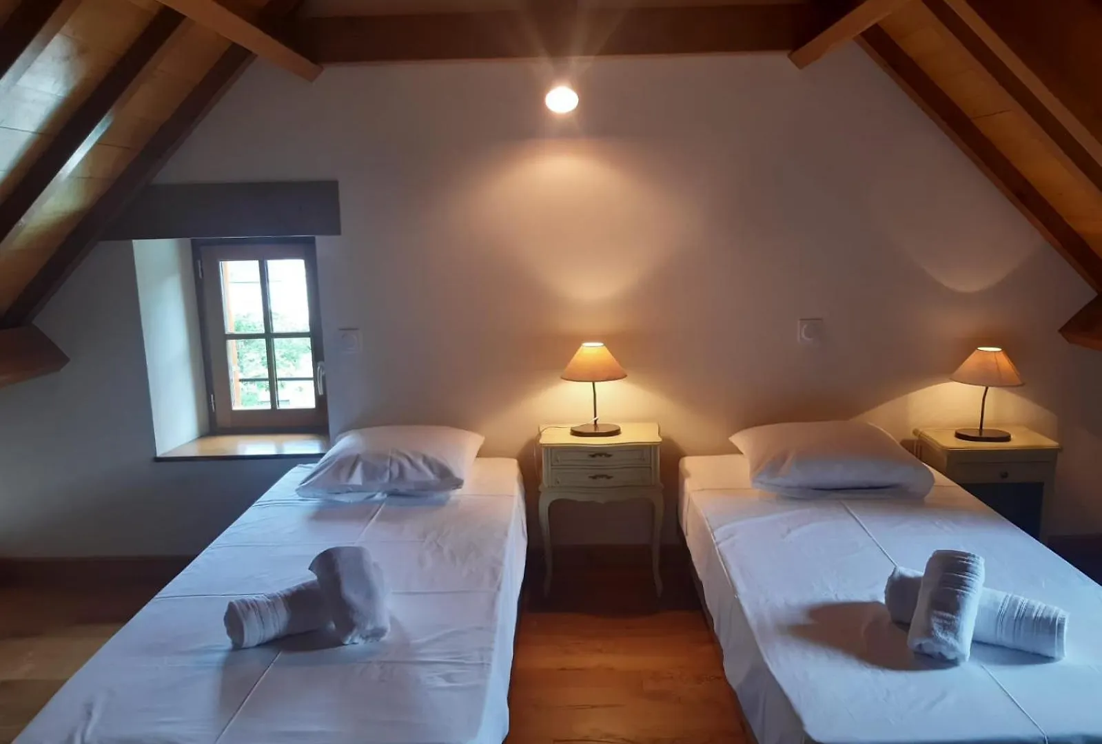 Gite Amelie Lanuejouls-et-Privezac Holiday home